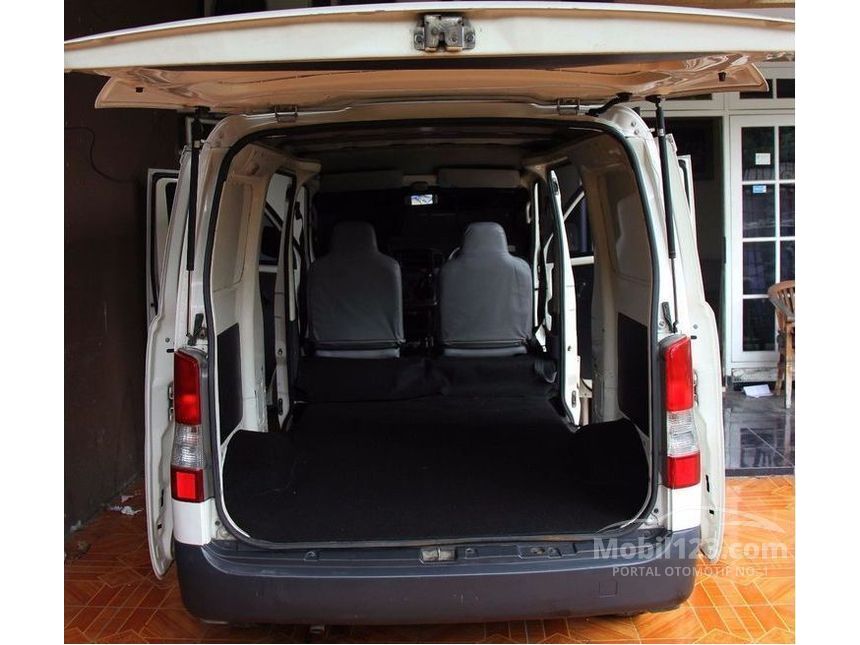 2011 Daihatsu Gran Max Blind Van MPV Minivans