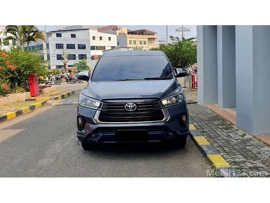 Jual Mobil Toyota Kijang Innova 2021 Venturer 50th Anniversary 2.4 di DKI Jakarta Automatic MPV Abu