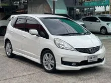 2013 Honda JAZZ 1.5 (ปี 08-14) SV Hatchback