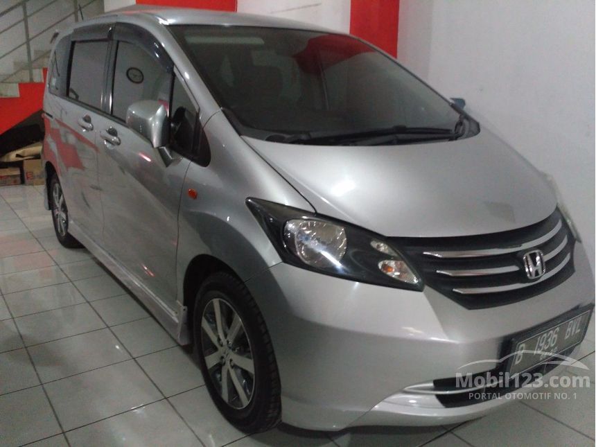 Jual Mobil  Honda  Freed  2010  1 5 1 5 di DKI Jakarta 