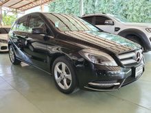 2012 Mercedes-Benz B200 BlueEFFICIENCY 1.6 W246 (ปี 11-16) Base Spec Hatchback AT