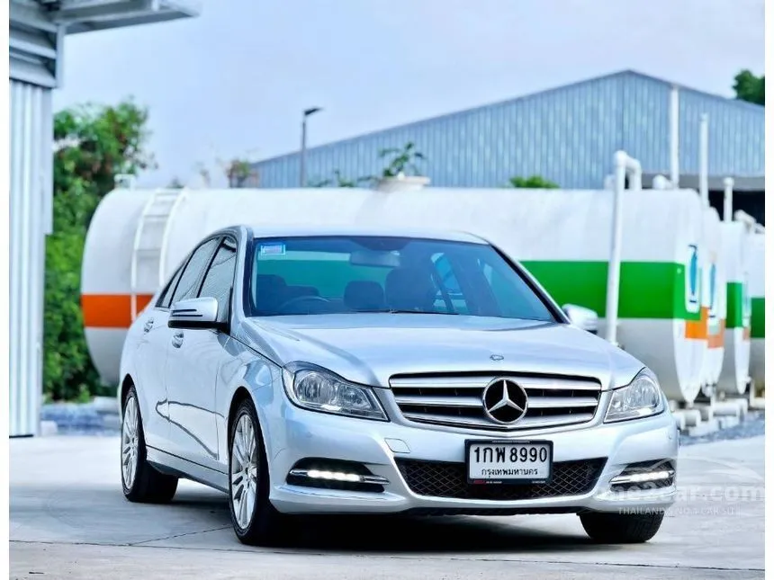 2013 Mercedes-Benz C200 CGI Sedan