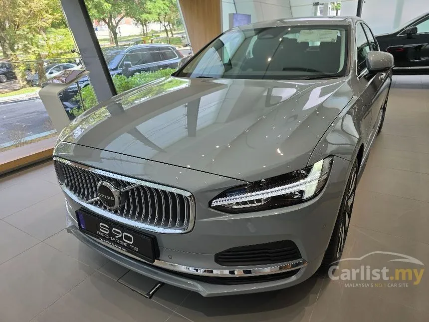 2023 Volvo S90 Recharge T8 PHEV Sedan