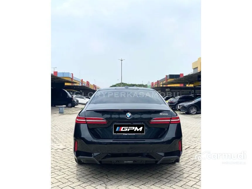 2025 BMW 520i M Sport Sedan