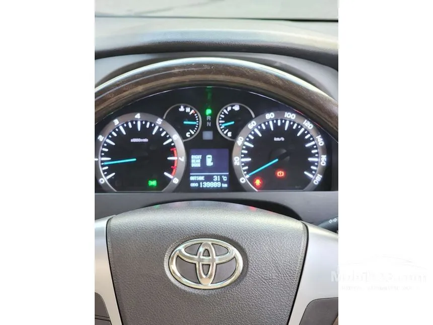 2013 Toyota Alphard G MPV