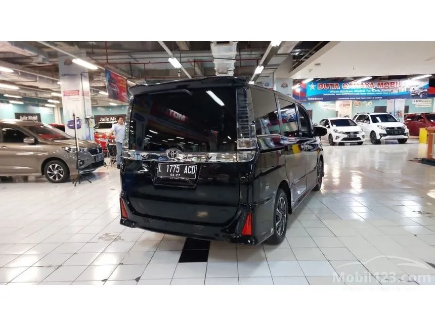 Toyota Voxy 2019: MPV Keluarga yang Mampu Menyesuaikan Diri