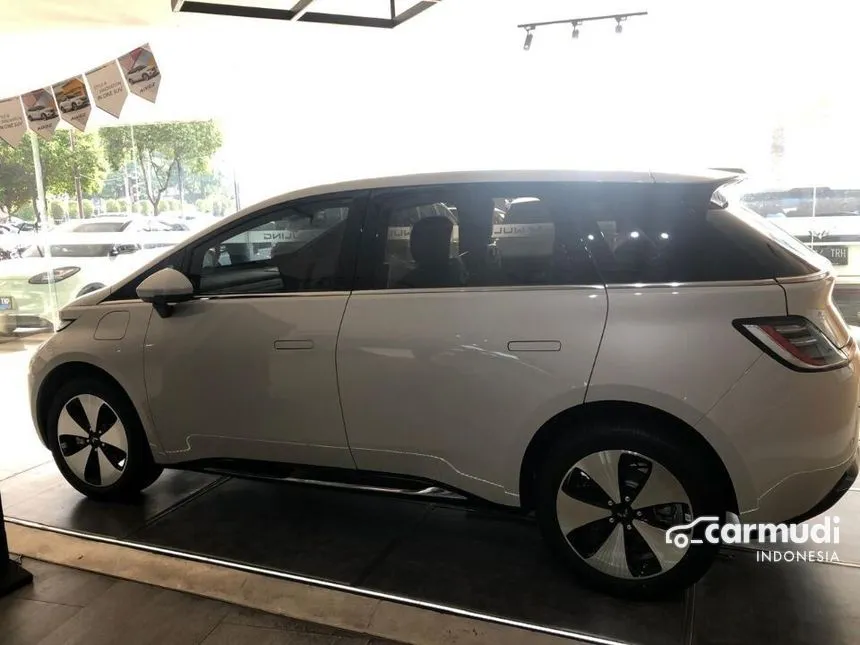 2024 Wuling Cloud EV EV Hatchback