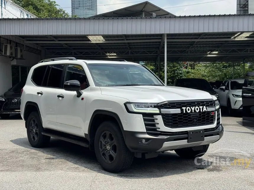 2022 Toyota Land Cruiser GR Sport SUV