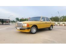 1986 Mercedes-Benz 230E 2.3 W123 Sedan AT