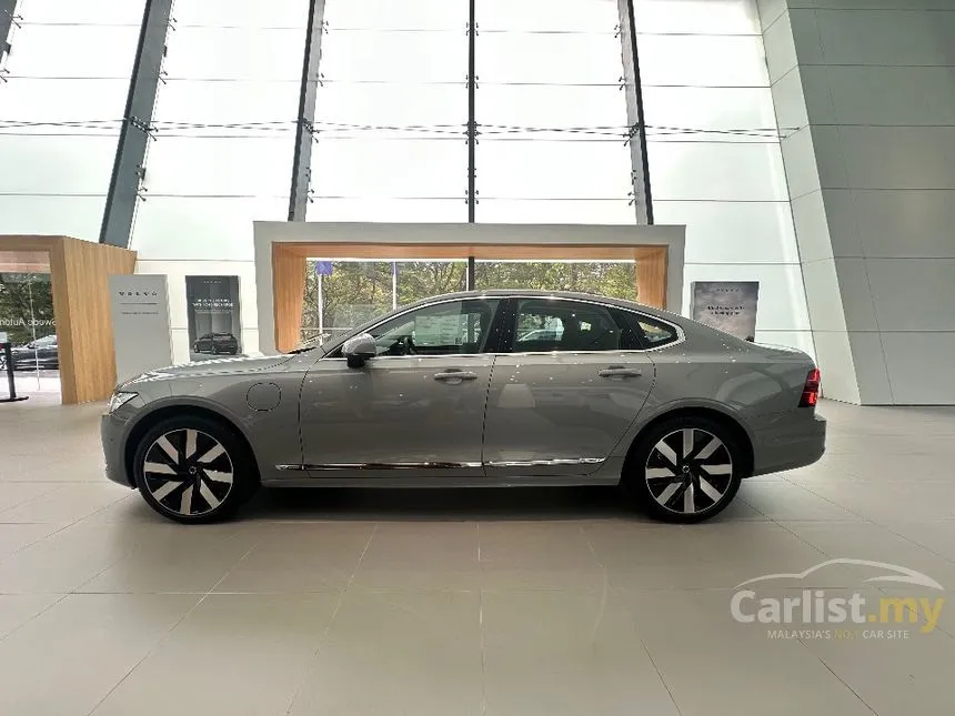 2023 Volvo S90 Recharge T8 PHEV Sedan