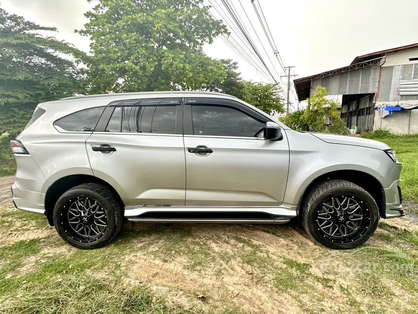 2021 Isuzu MU-X Ultimate SUV