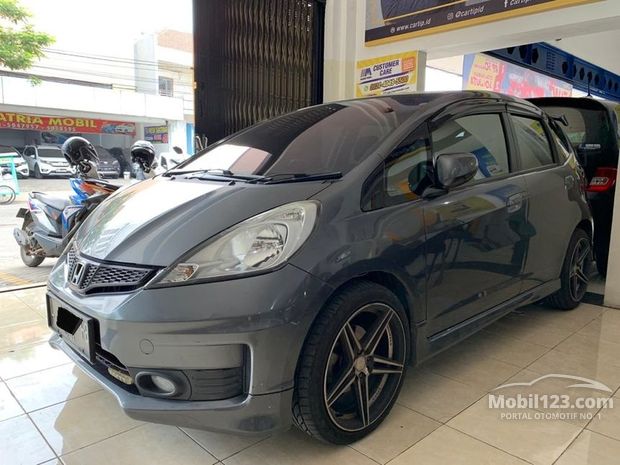  Honda  Jazz  RS Mobil  bekas  dijual  di Lamongan  Jawa timur 