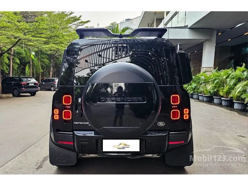 2020 Land Rover Defender 110 P300 SE SUV