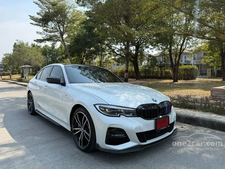 2021 BMW 330e M Sport Sedan