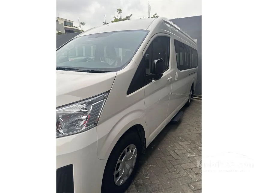 2025 Toyota Hiace Premio Van
