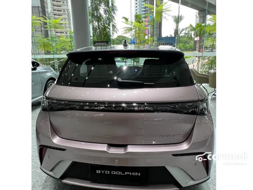 2024 BYD Dolphin Premium Extended Range Hatchback