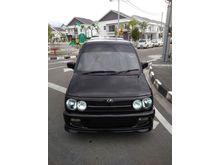 2005 Perodua Kenari 989 (A)