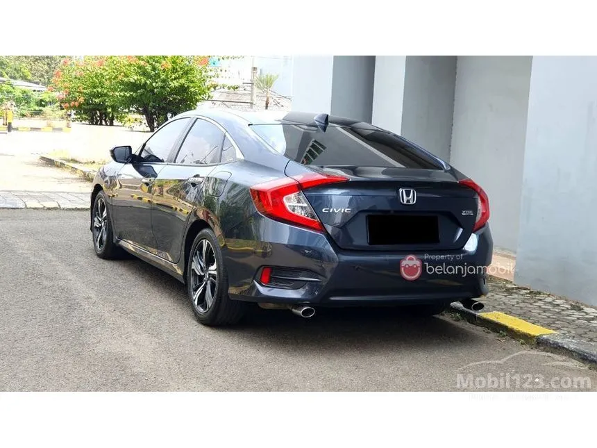 2016 Honda Civic ES Sedan