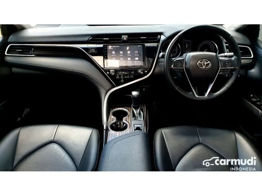 2020 Toyota Camry V Sedan