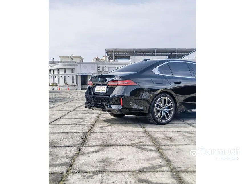 2024 BMW 520i M Sport Sedan