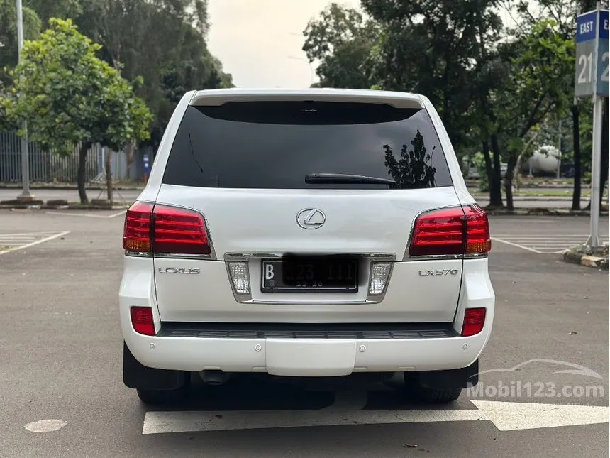 2011 Lexus LX 570 SUV