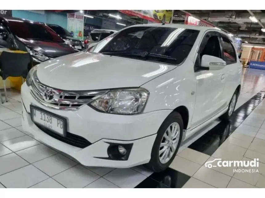 2014 Toyota Etios Valco G Hatchback