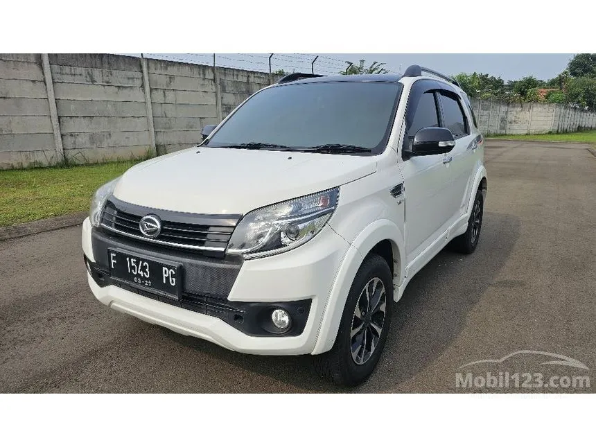 Jual Mobil Daihatsu Terios 2017 R 1.5 di DKI Jakarta Automatic SUV Putih Rp 160.000.000