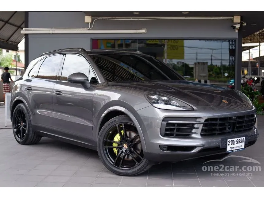 2021 Porsche CAYENNE SUV