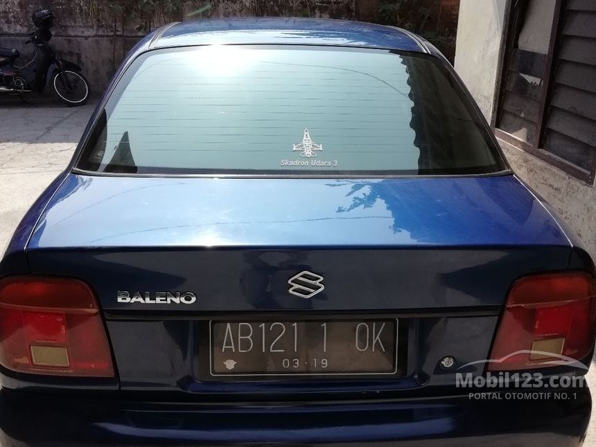 2001 Suzuki Baleno Sedan
