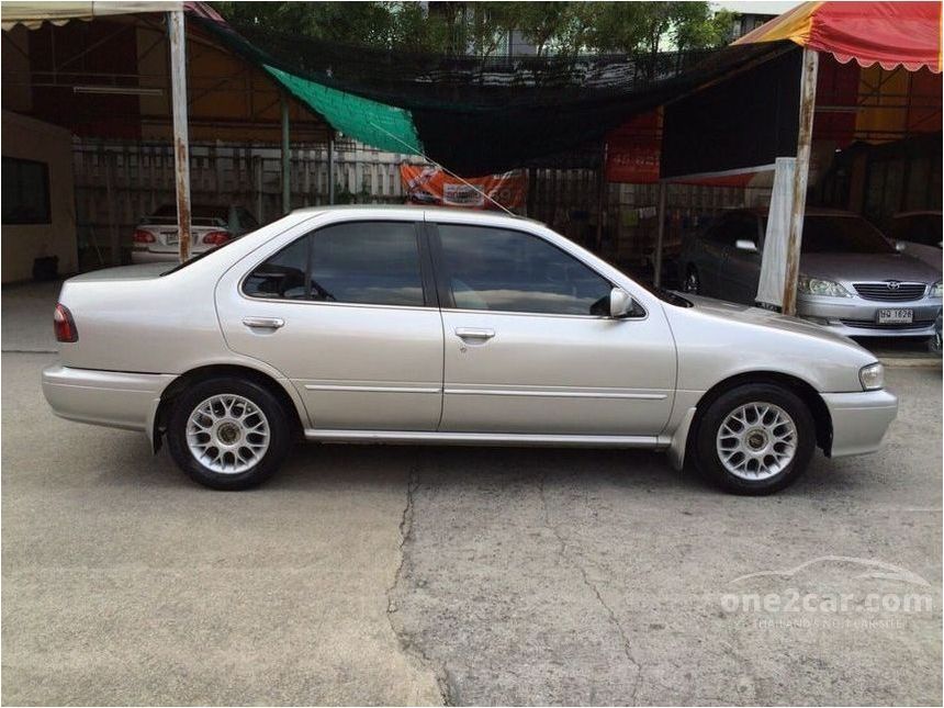 Nissan sunny 1999