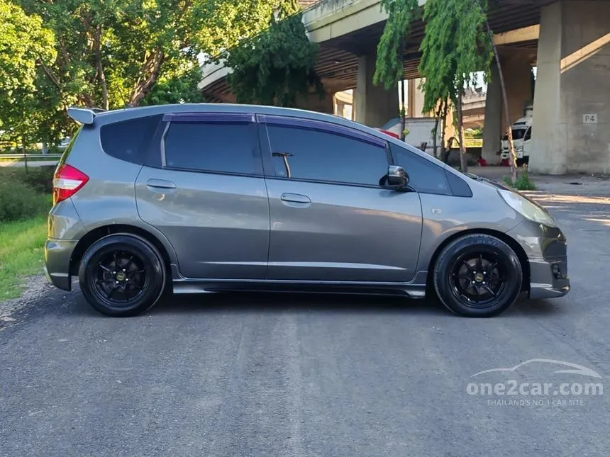 2012 Honda JAZZ V Hatchback