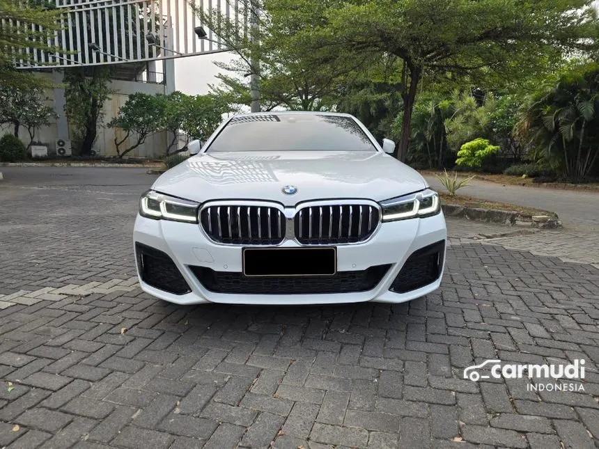 2018 BMW 530i Luxury Sedan