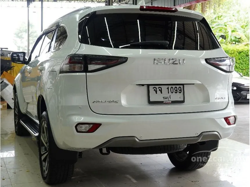 2021 Isuzu MU-X Ultimate SUV