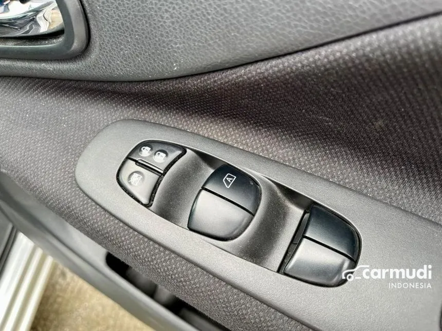 2013 Nissan Serena Highway Star MPV