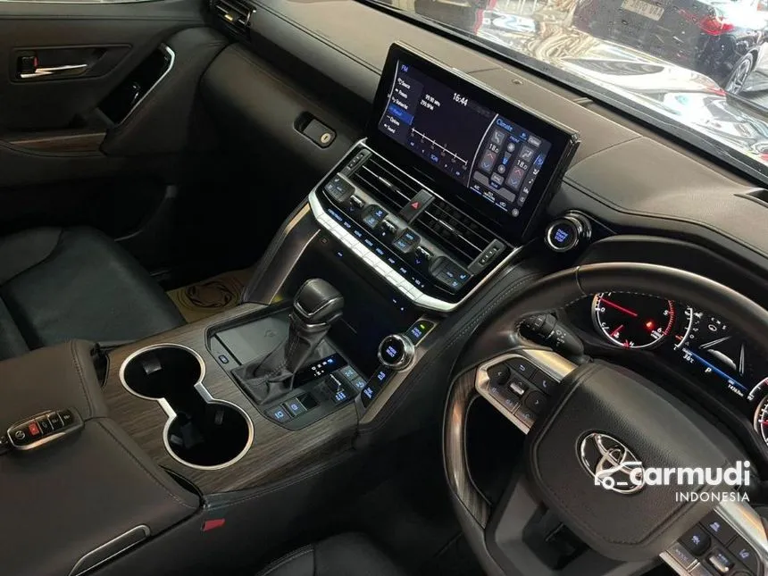 2023 Toyota Land Cruiser 300 VX-R 70th Anniversary SUV