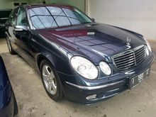 Kredit Mercedes-Benz E240 Avantgarde 2004 Tangan Pertama