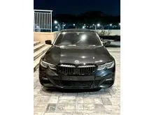 2022 BMW 330i 2.0 M Sport Sedan Black on Black Odo 40 Rb (TERMURAH)