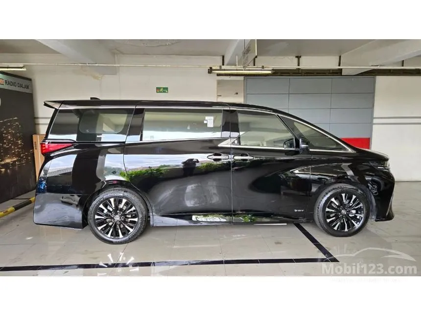 2026 Toyota Alphard HEV (Non Premium Color) MPV