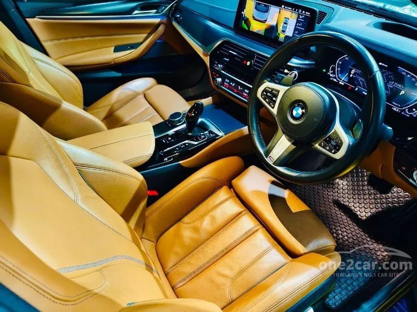 2021 BMW 530e M Sport Sedan