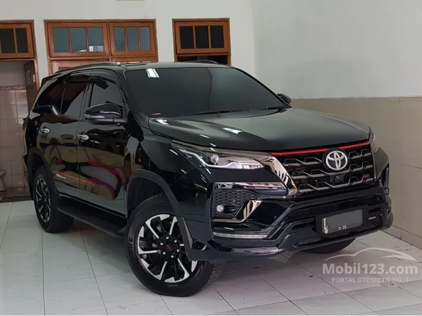 Jual Mobil Toyota Fortuner 2020 VRZ 2.4 di Jawa Timur Automatic SUV Hitam Rp 498.000.000