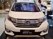 Honda BR-V 1,5 E CVT DP 18 JUTA