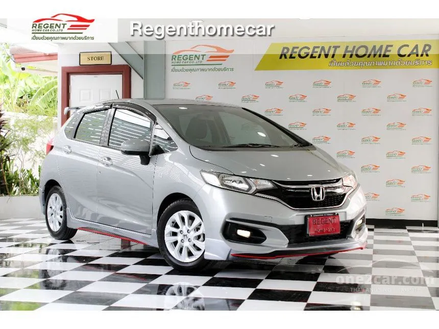 2019 Honda JAZZ V Hatchback