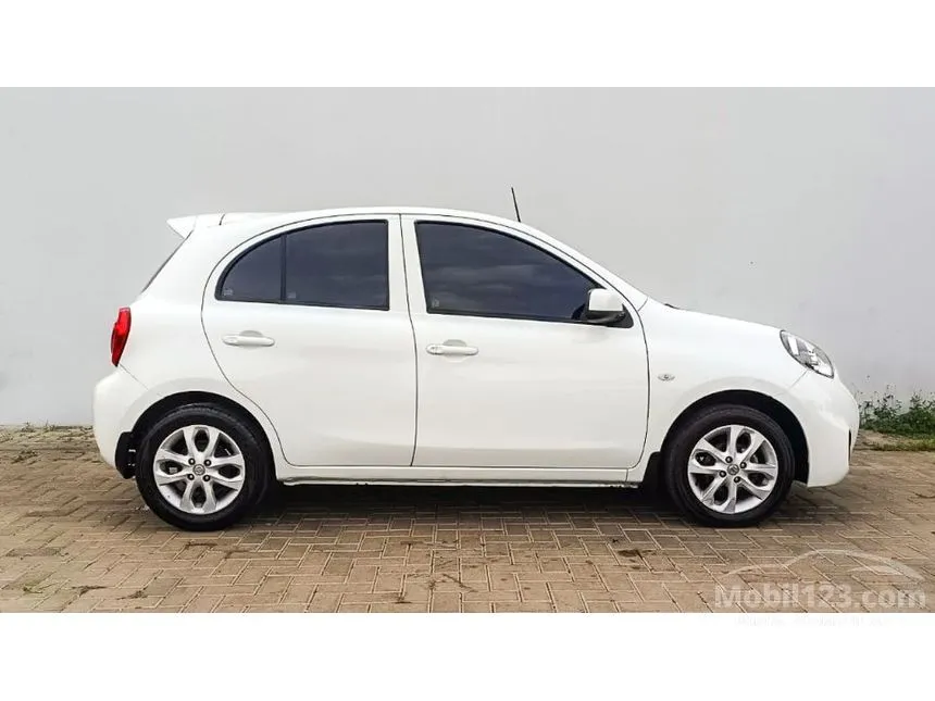 2015 Nissan March Hatchback