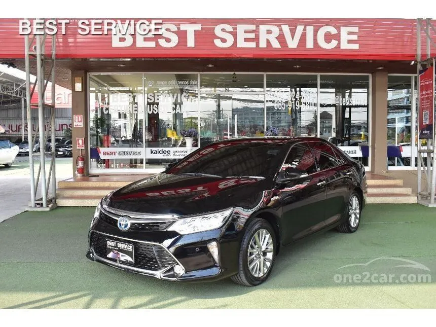 2018 Toyota Camry Hybrid Sedan
