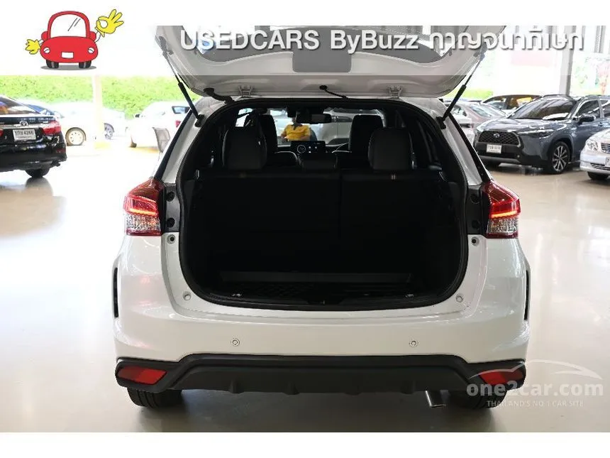 2023 Toyota YARIS Premium Hatchback