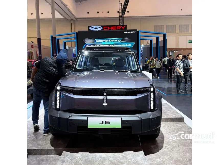 2025 Chery Omoda J6 EV IWD SUV