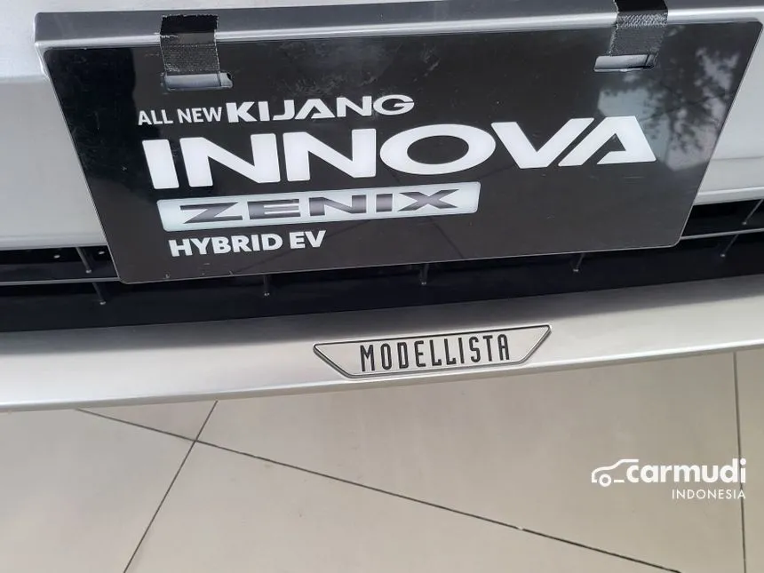 2025 Toyota Kijang Innova Zenix V HV (Non Premium Color) MPV