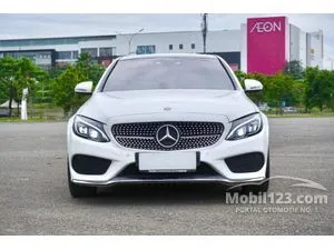2017 Mercedes-Benz C300 2.0 AMG Line CKD Sedan