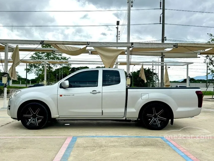 2015 Isuzu D-MAX S Space Cab Pickup