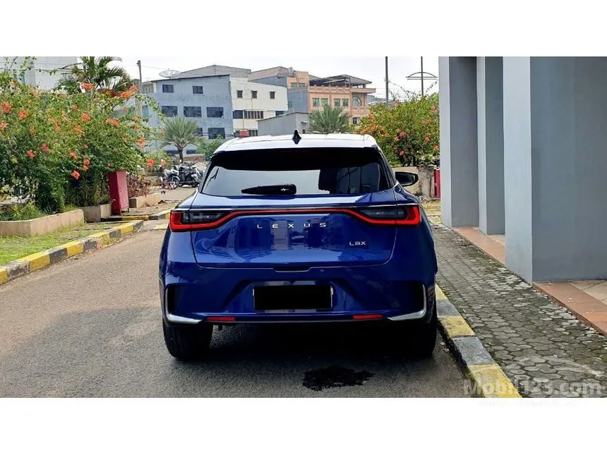 2024 Lexus LBX Luxury SUV